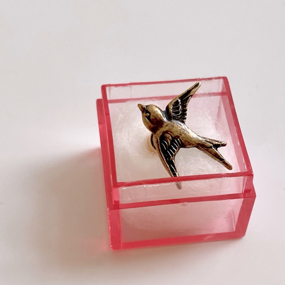 Vintage Swallow Lapel Pin